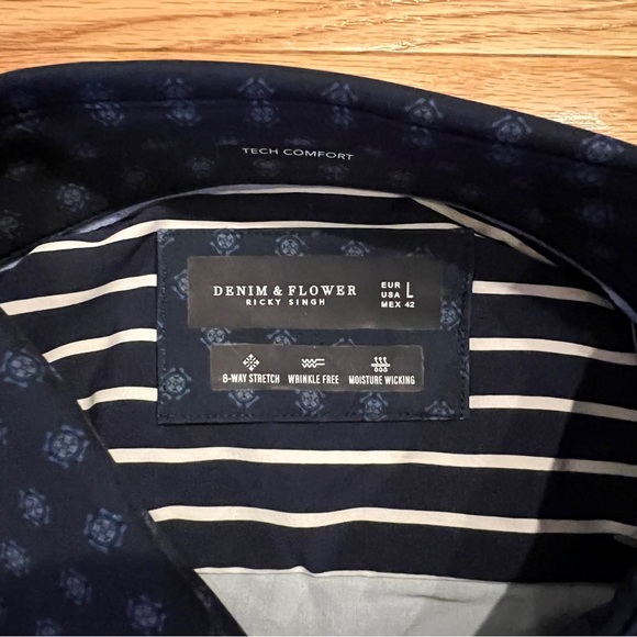 Ricky Singh Denim and Flowers Mens Button Down Shirt NWT Blue Large - Picture 2 of 3